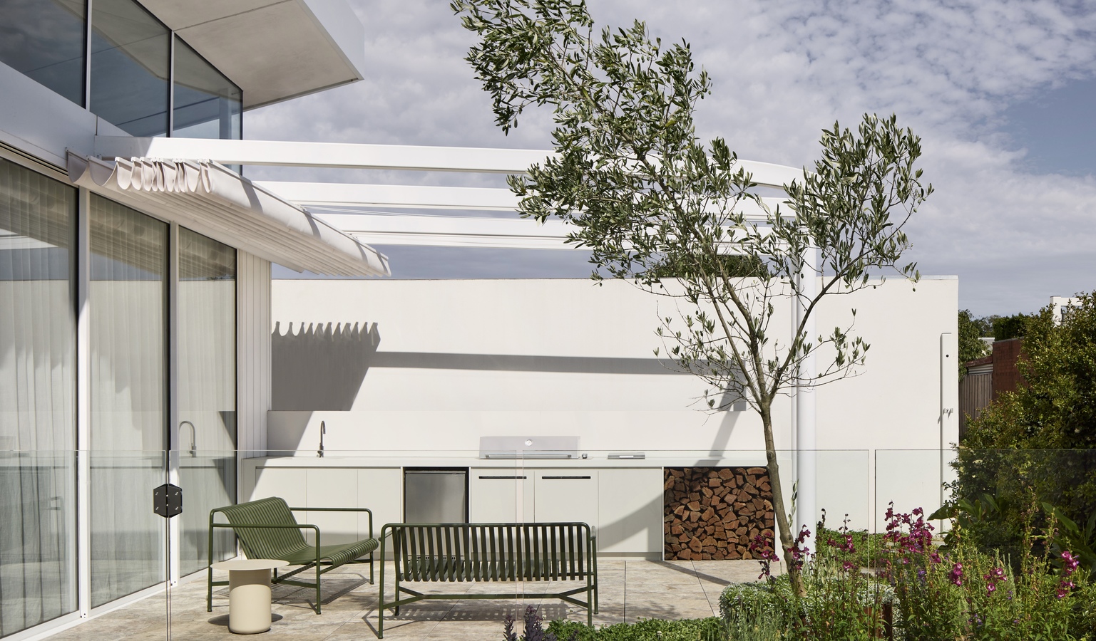 VELA HOUSE 